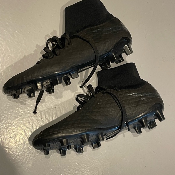 Black Nike Hypervenom Nikeskin Cleats Worn twice on indoor turf. - Picture 2 of 4